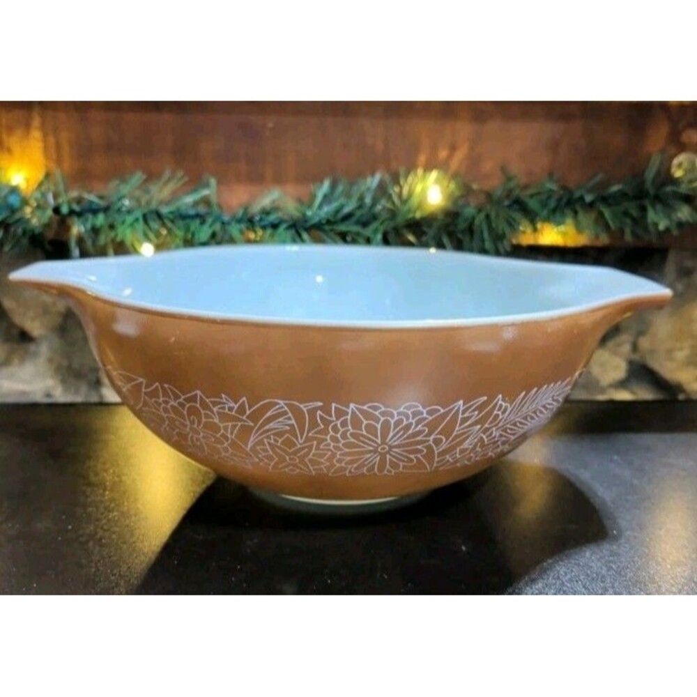 Vintage Pyrex Large‎ 4 Quart Cinderella Mixing Bowl Brown Woodland Design #444